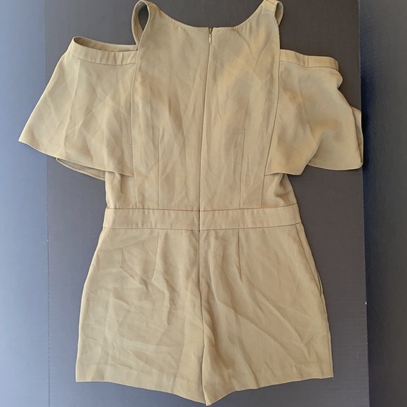 New GUESS BY MARCIANO Jordynn Romper Ruffle SZ S - Picture 4 of 4